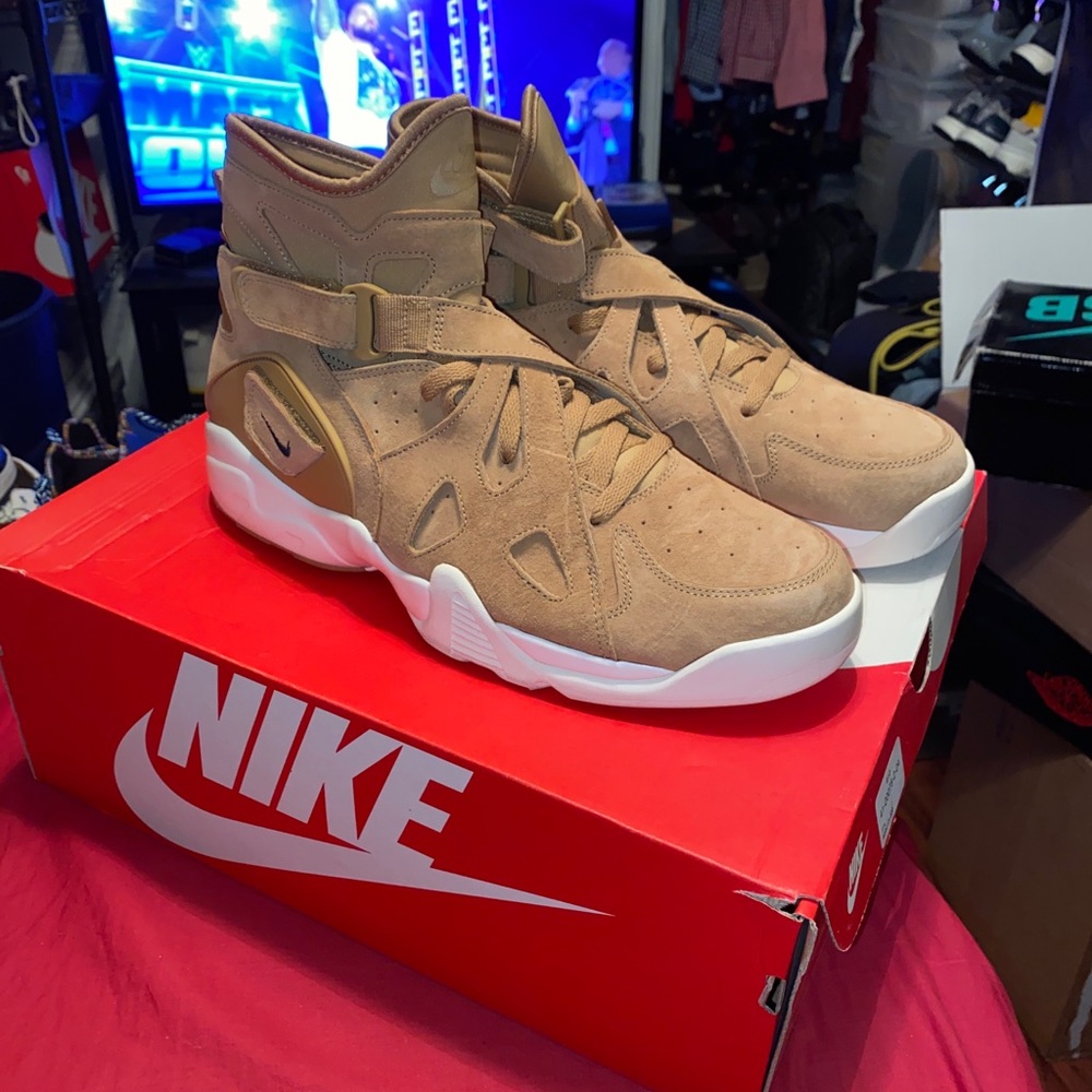 Nike Air Unlimited “Wheat”
